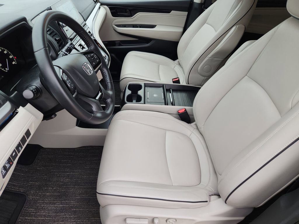 Used 2025 Honda Odyssey Touring image 17