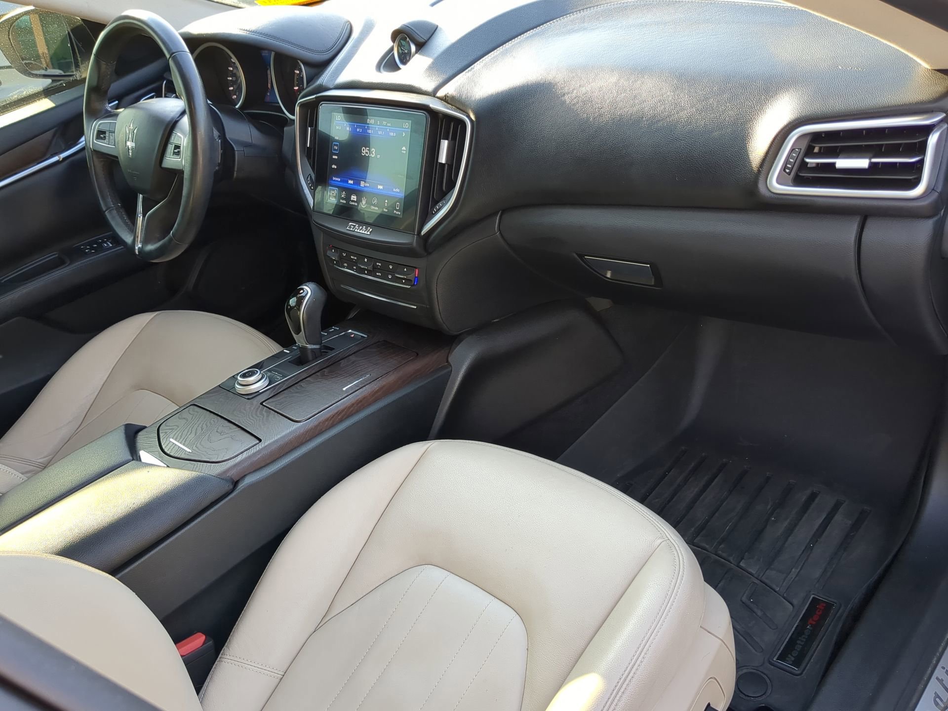 Used 2018 Maserati Ghibli S image 41