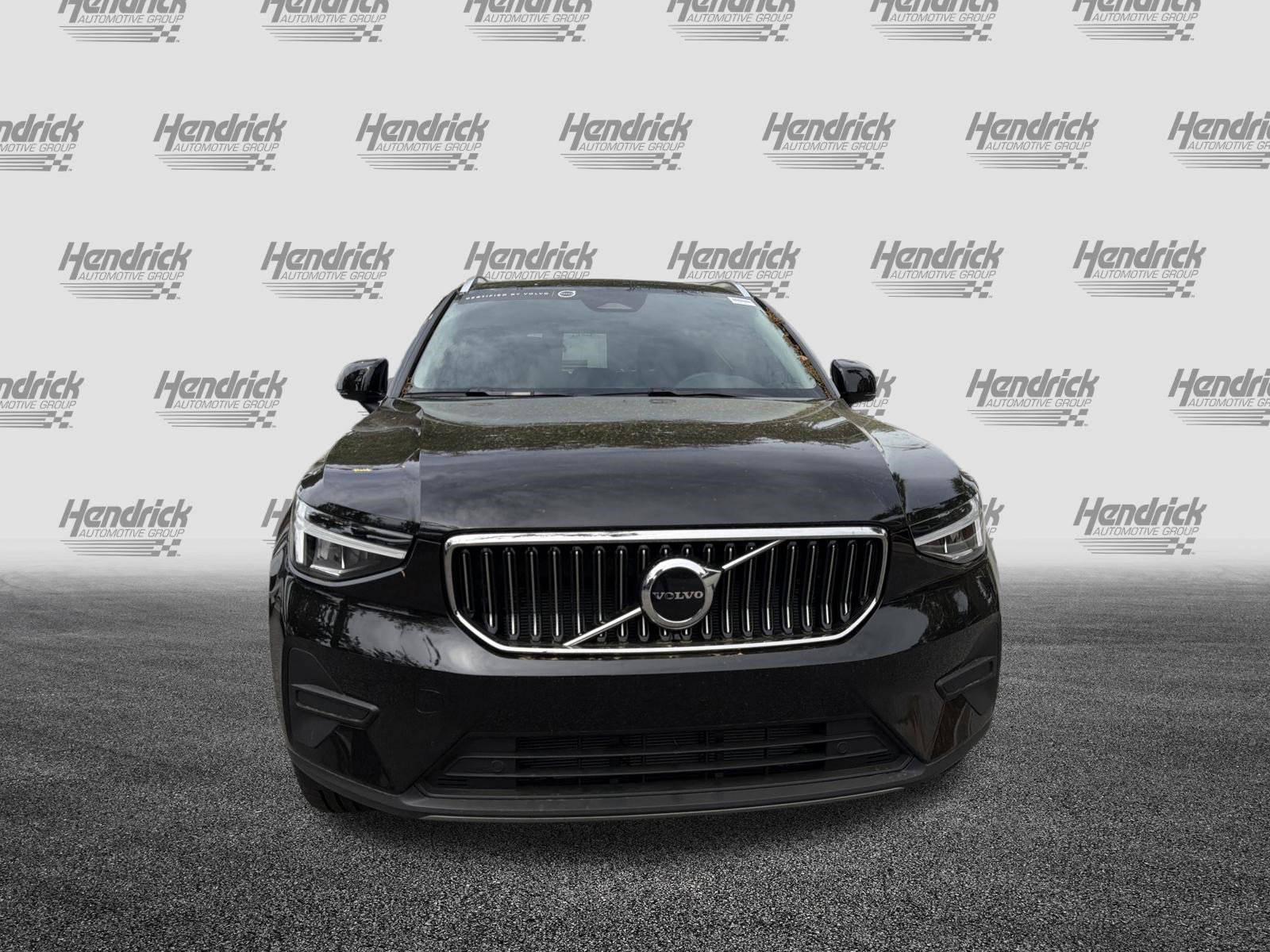 Certified 2025 Volvo XC40 B5 Core w/ Protection Package Premier image 3