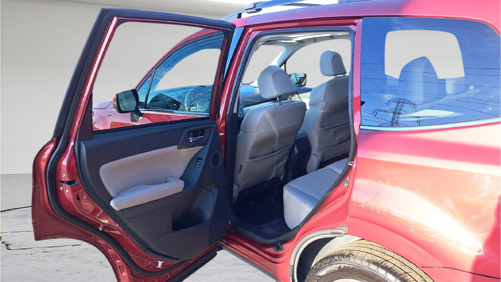 Used 2016 Subaru Forester 2.5i Touring w/ Eyesight & Navigation System AWD/4WD image 11