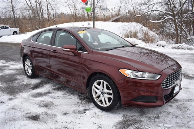 Used 2015 Ford Fusion SE image 10