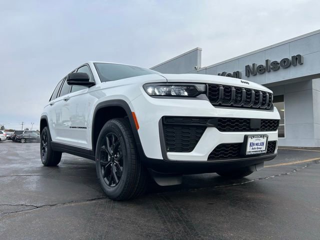 New 2026 Jeep Grand Cherokee Laredo image 16