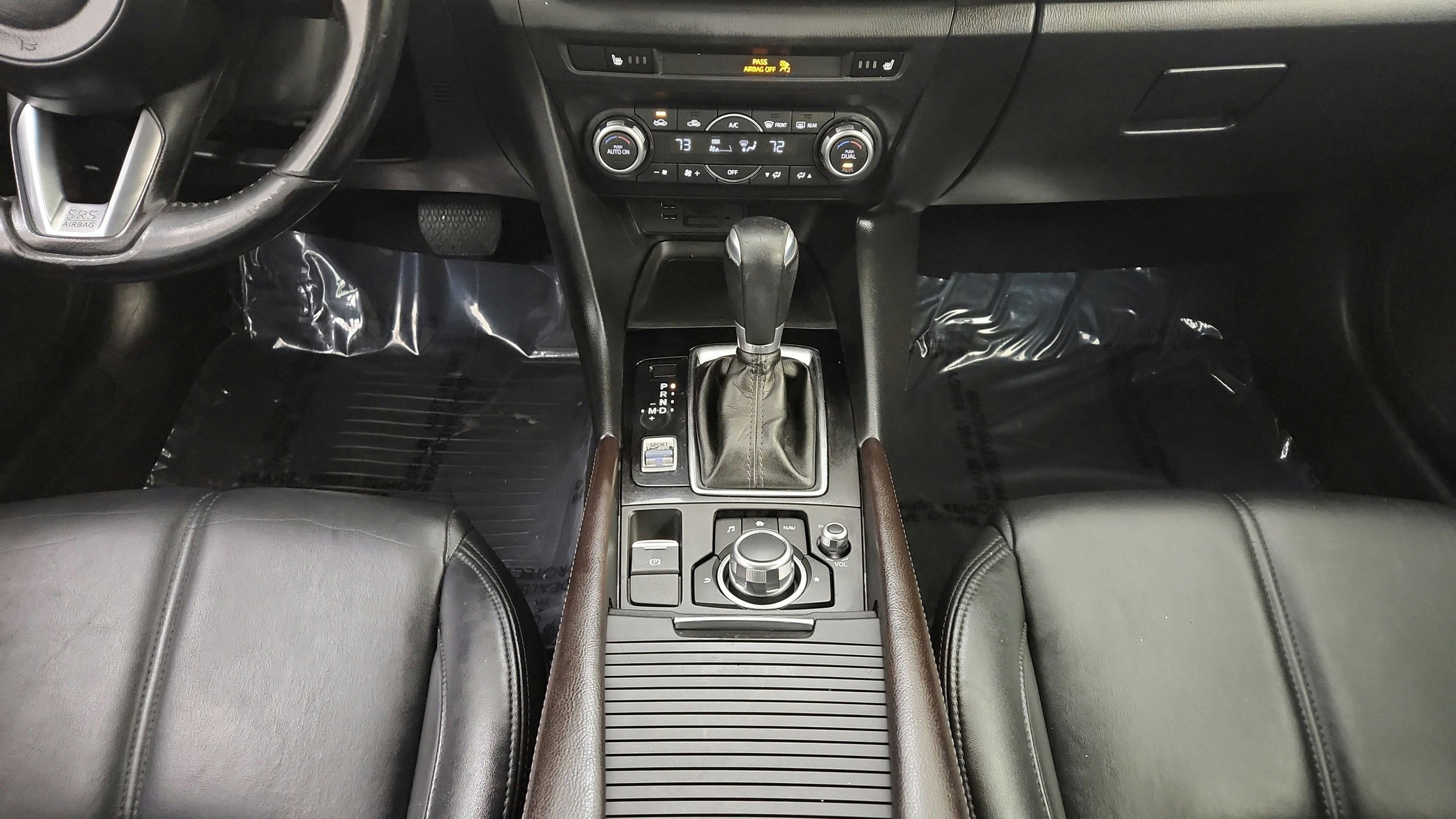 Used 2018 MAZDA MAZDA3 Touring FWD image 24