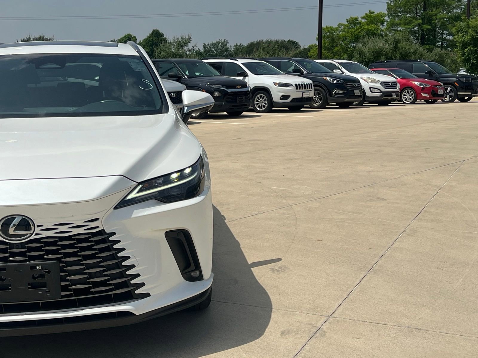 Used 2024 Lexus RX 350 Premium w/ Accessory Package (Z1) FWD image 3