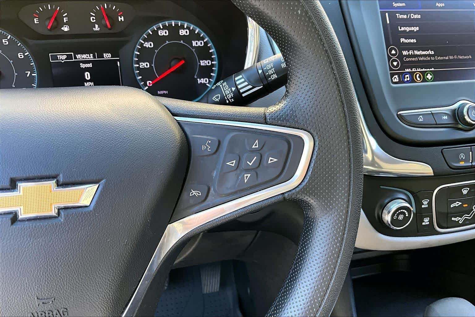 Used 2023 Chevrolet Equinox LS w/ Midnight Edition FWD image 24