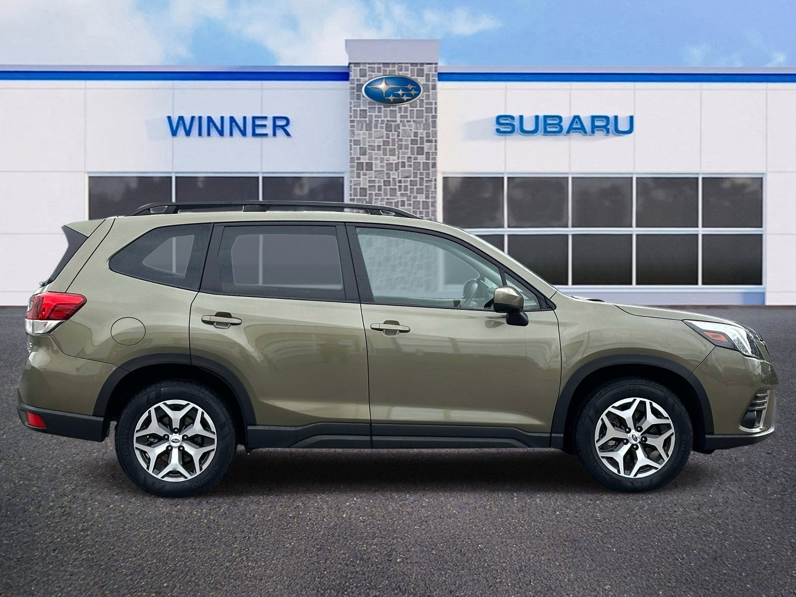 Used 2022 Subaru Forester Premium AWD/4WD image 7