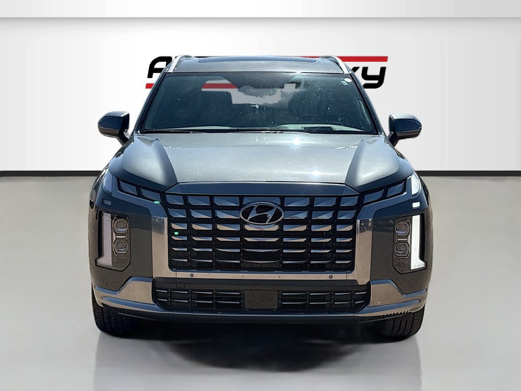 Used 2025 Hyundai Palisade Calligraphy AWD/4WD image 2