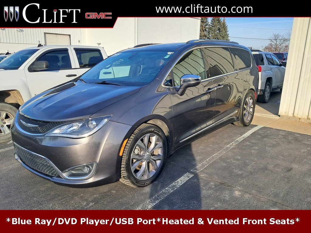 Used 2019 Chrysler Pacifica Limited image 1