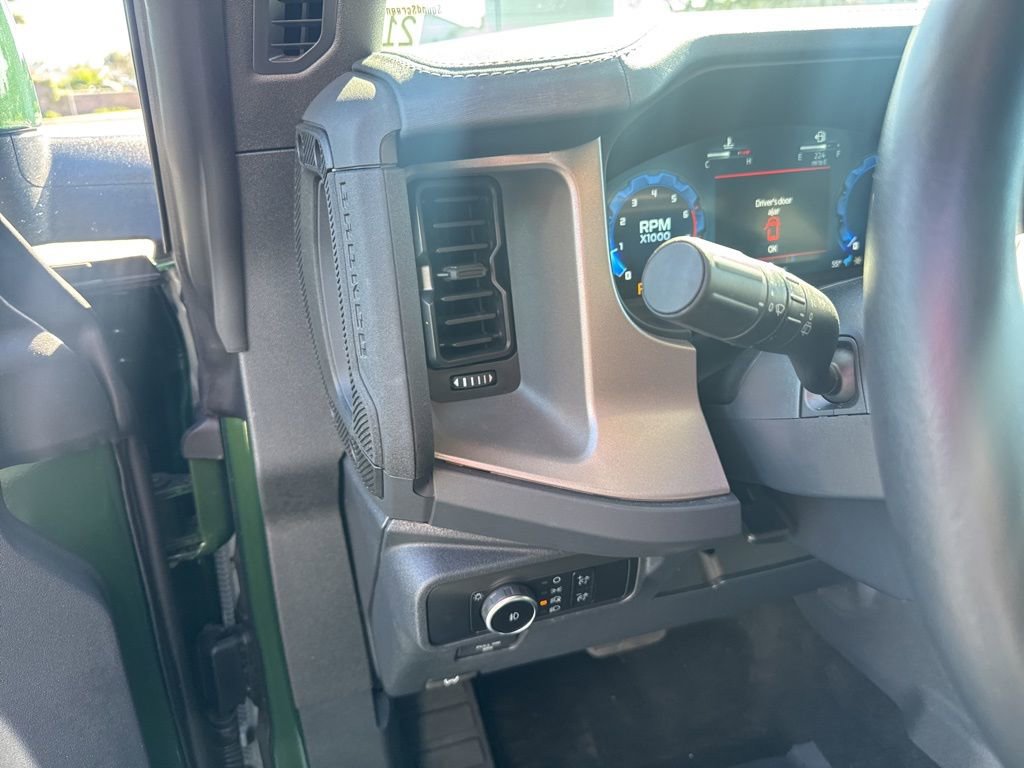 Used 2025 Ford Bronco Outer Banks image 15