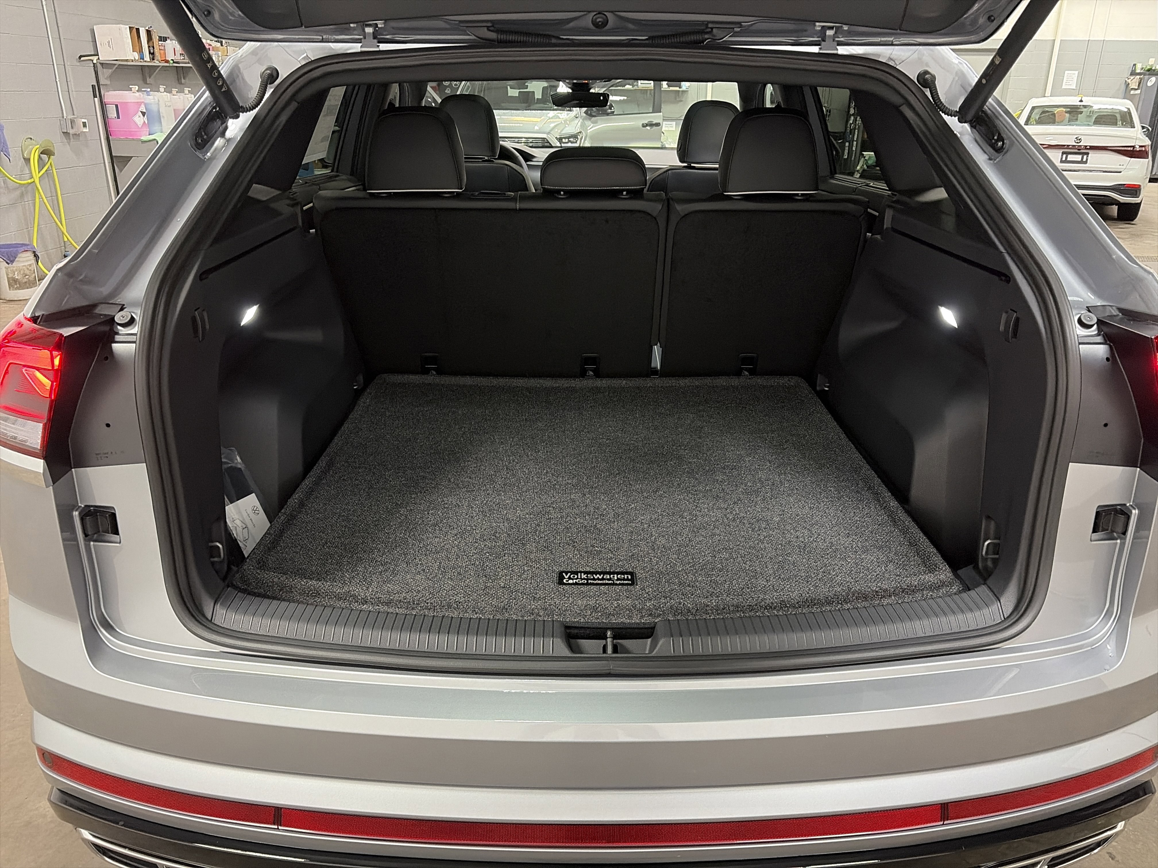 Certified 2025 Volkswagen Jetta SE image 68