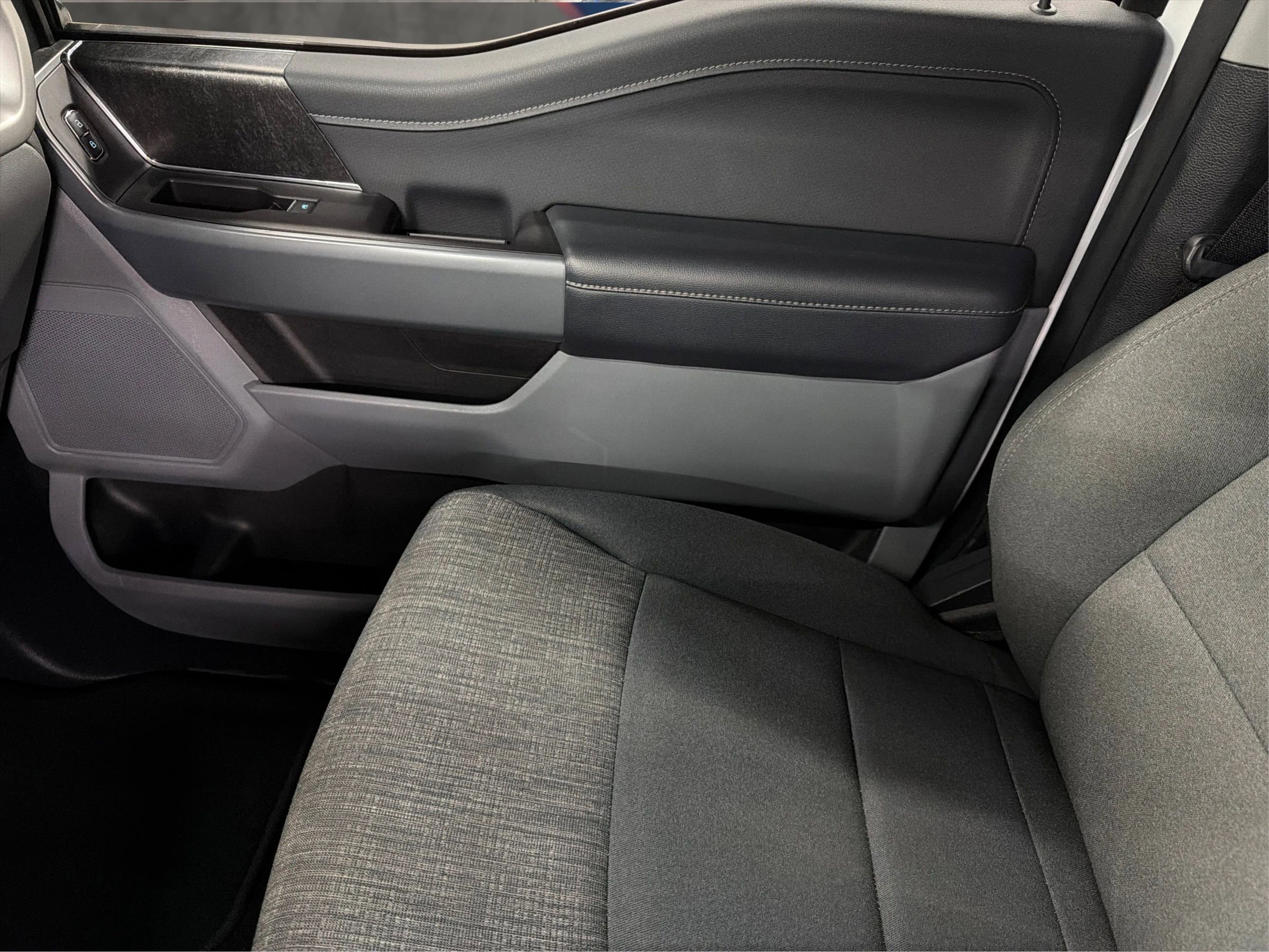 Used 2022 Ford F150 XLT w/ Equipment Group 301A Mid image 40