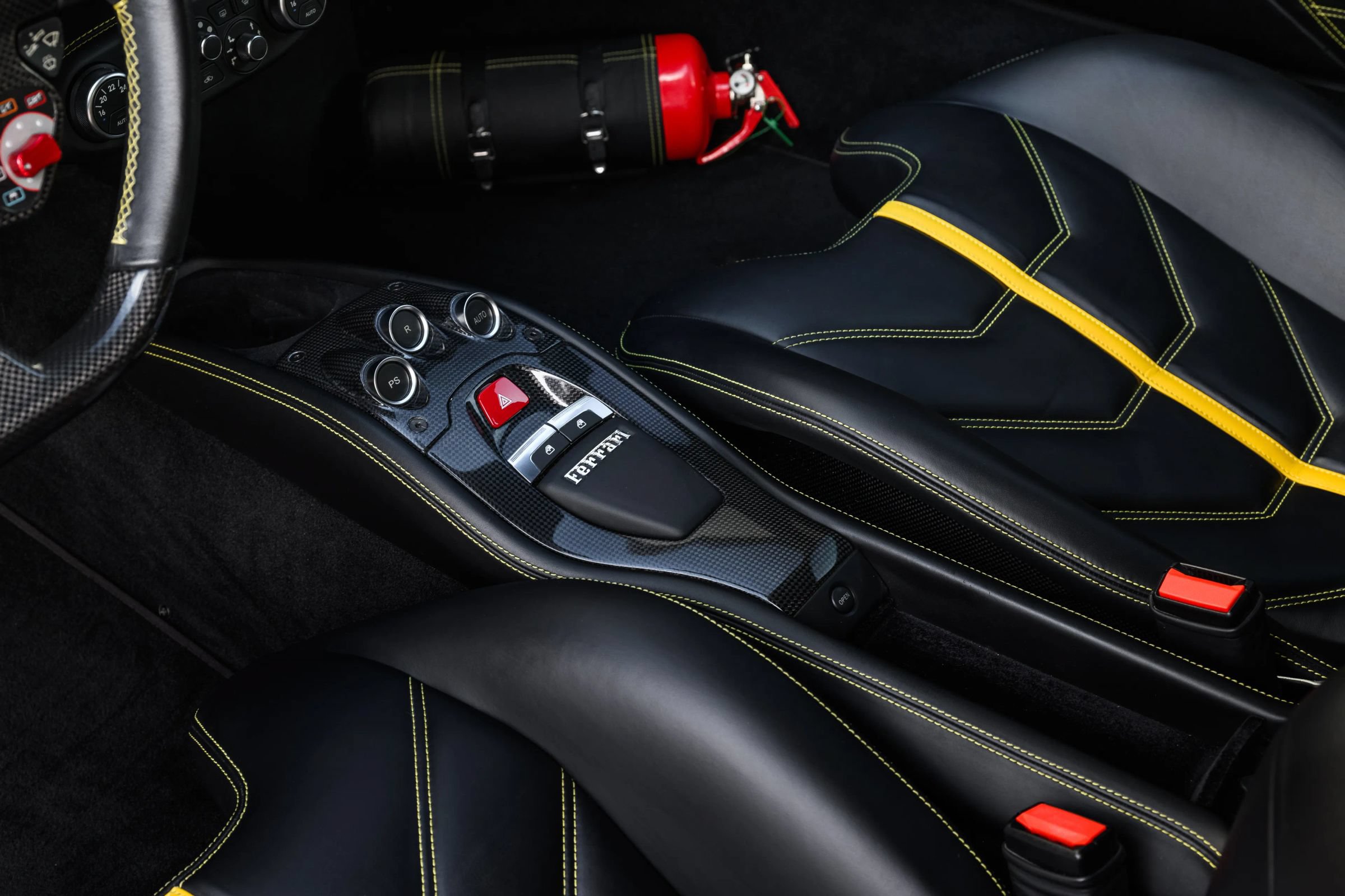 Used 2010 Ferrari 458 Italia Coupe RWD image 32