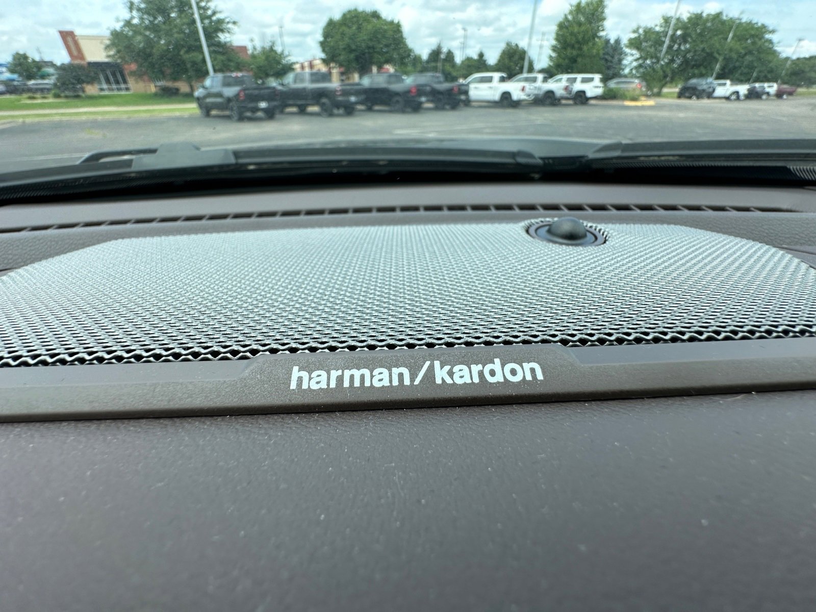New 2025 RAM 1500 Limited image 32
