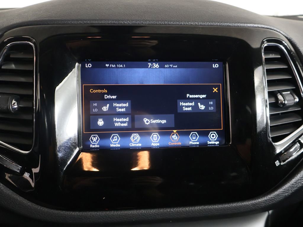 Used 2020 Jeep Compass Latitude AWD/4WD image 38