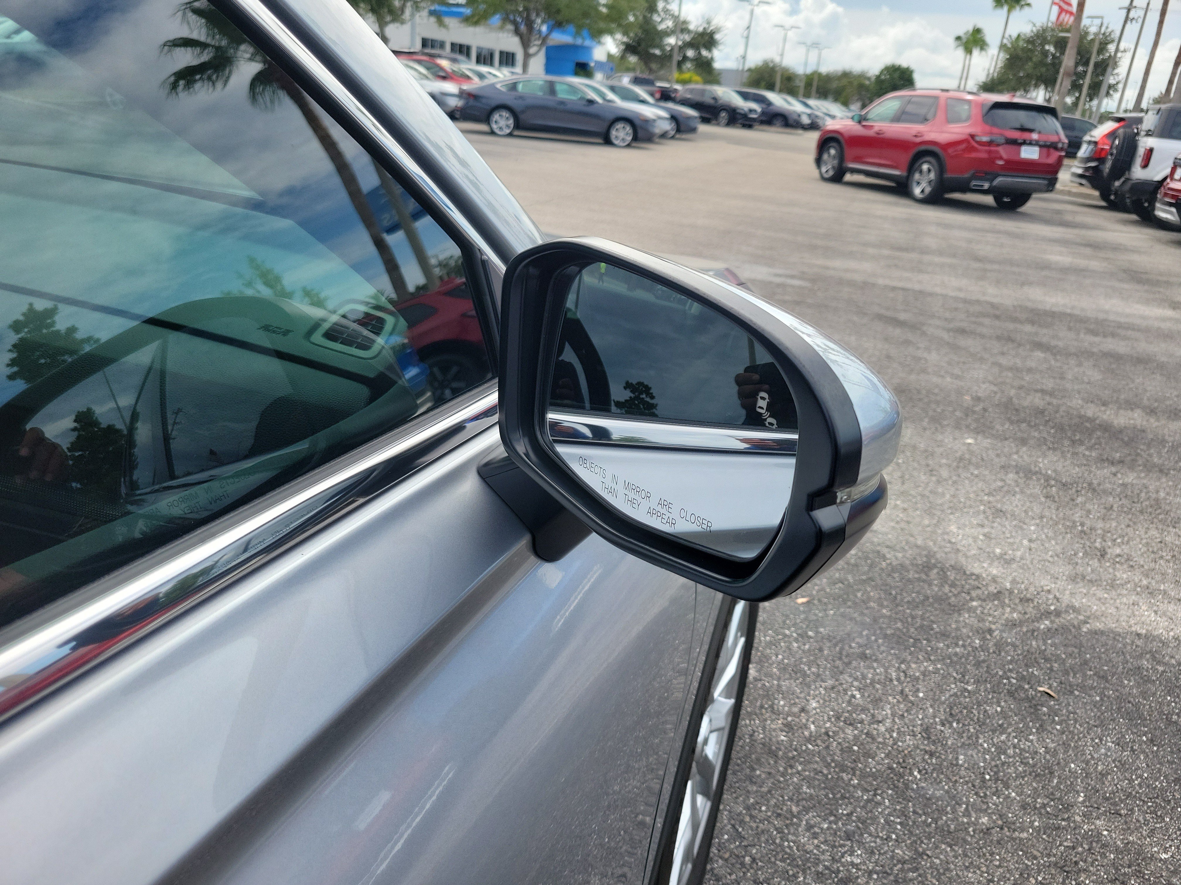 Used 2025 Honda CR-V EX image 10