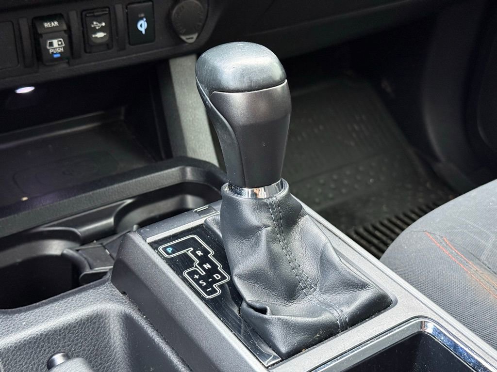 Used 2018 Toyota Tacoma TRD Sport image 14