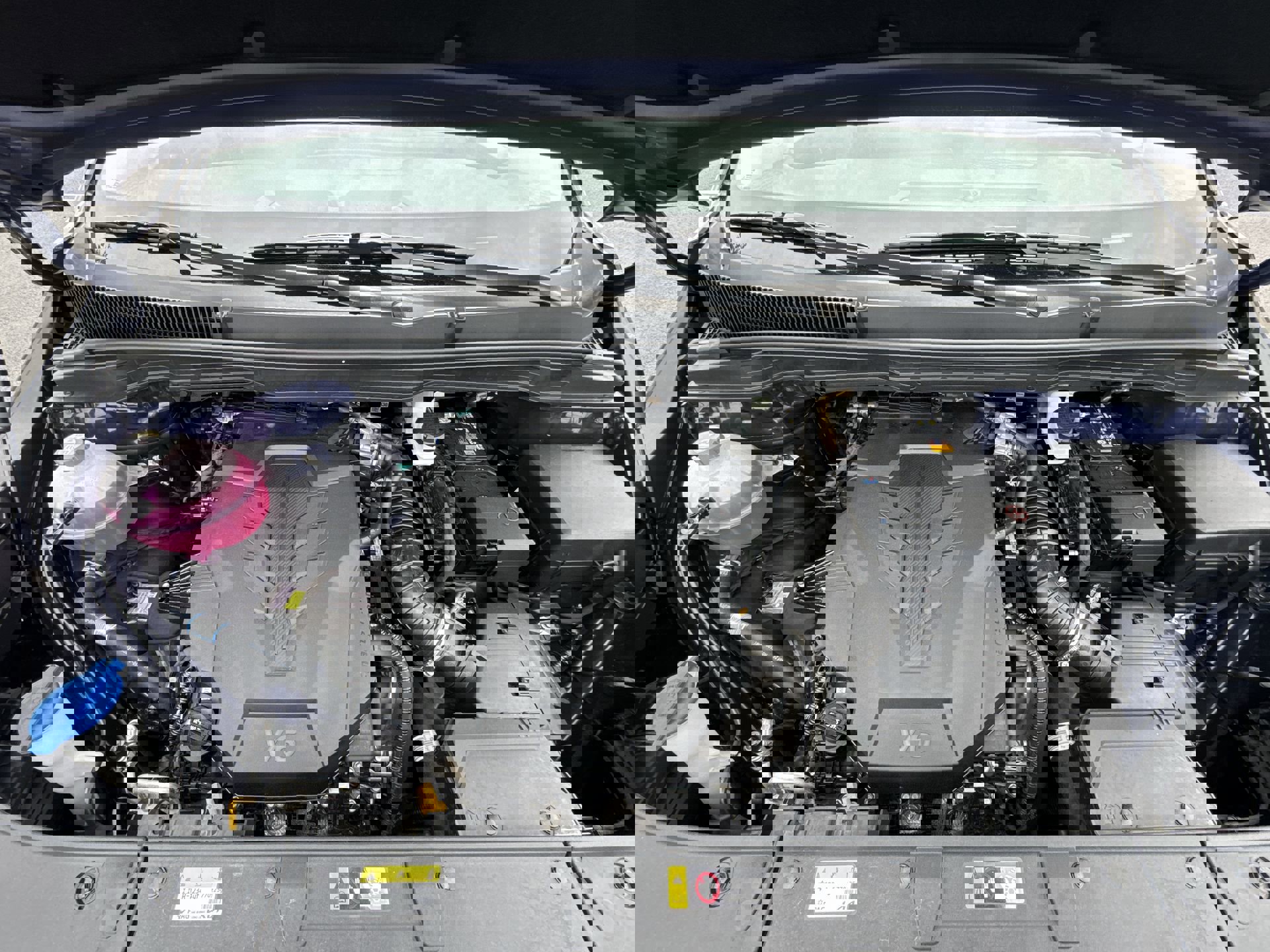 Used 2025 Kia Carnival image 28