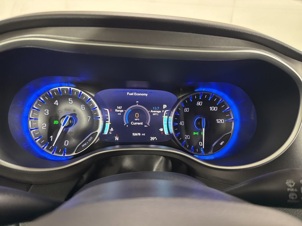 Used 2024 Chrysler Pacifica Touring-L FWD image 33