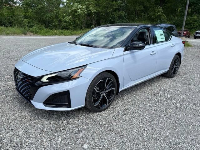 New 2026 Nissan Altima 2.5 SR w/ SR Premium Package AWD/4WD image 1
