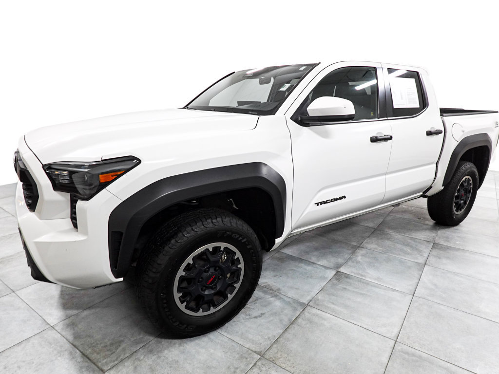 Used 2024 Toyota Tacoma TRD Off-Road AWD/4WD image 4