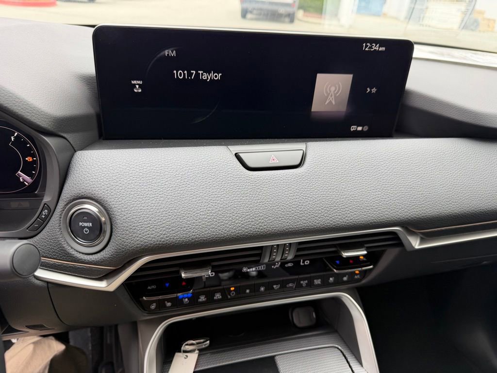 New 2026 MAZDA CX-90 Plug-In Hybrid w/Premium Sport AWD/4WD image 25