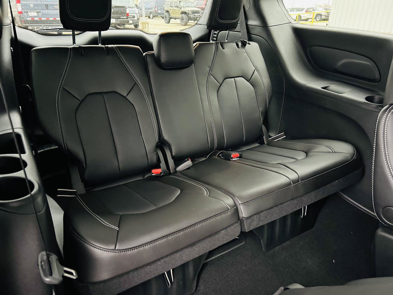 New 2026 Chrysler Voyager LX FWD image 31