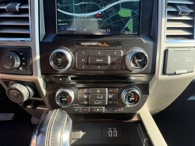 Used 2016 Ford F150 Lariat w/ Equipment Group 502A Luxury AWD/4WD image 20