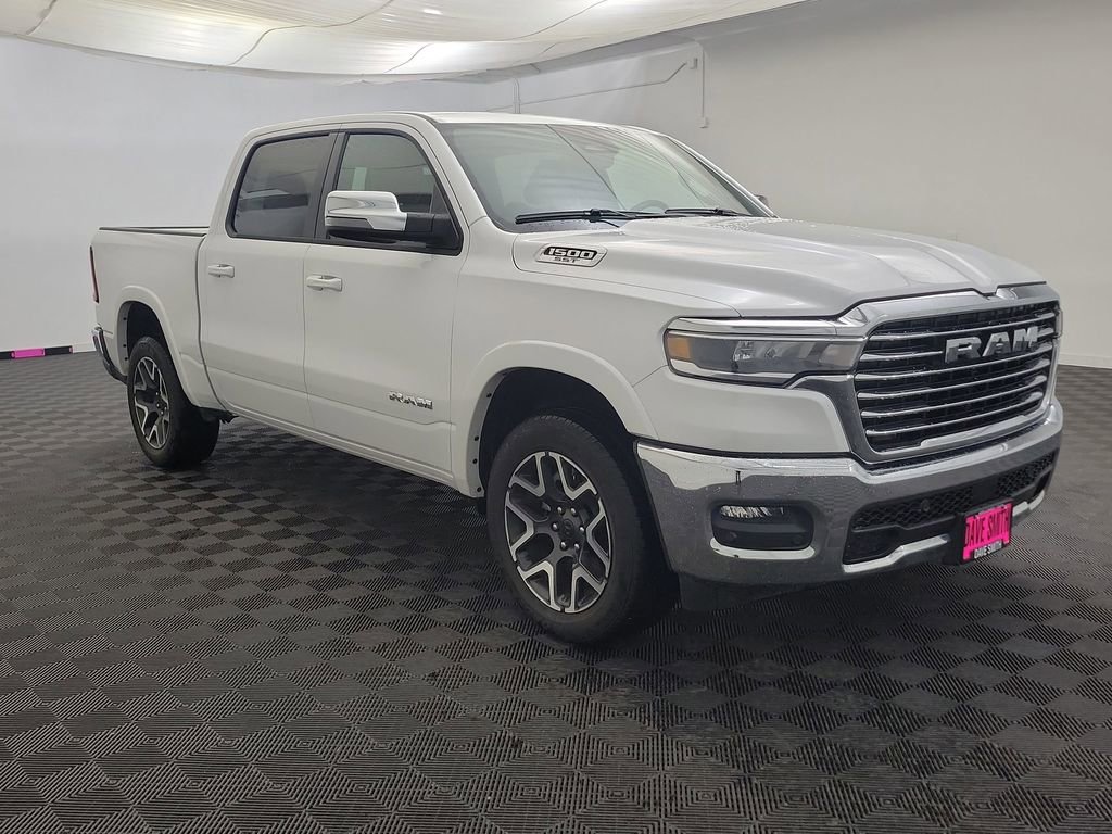 Used 2025 RAM 1500 Laramie AWD/4WD image 6