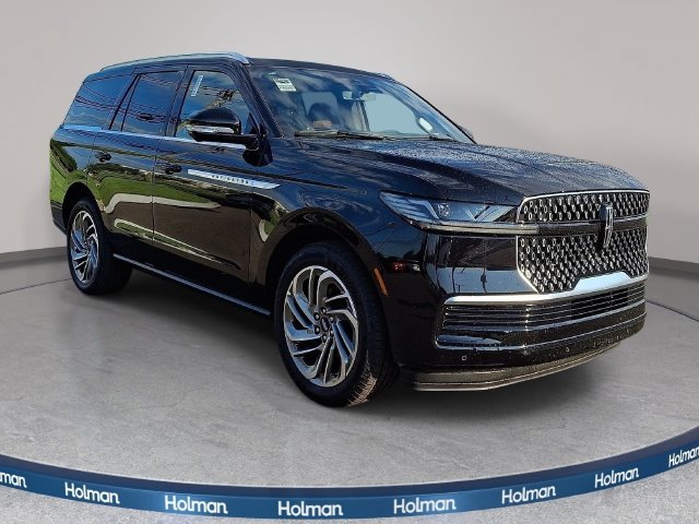 New 2027 Lincoln Navigator Reserve AWD/4WD image 3
