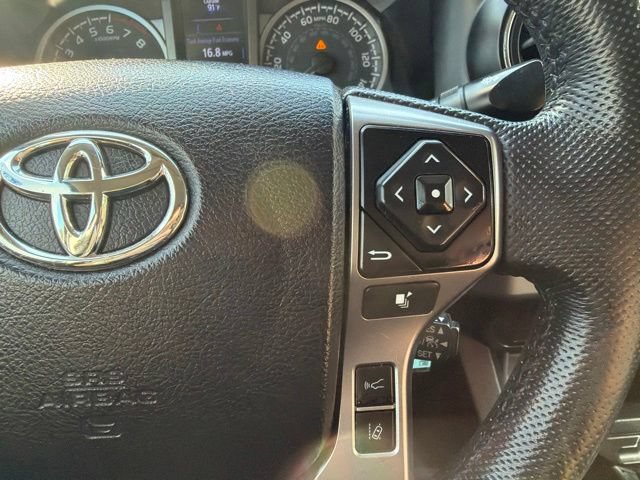Used 2021 Toyota Tacoma SR5 AWD/4WD image 21