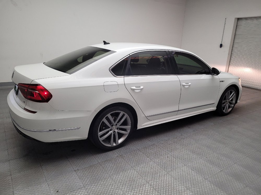 Used 2017 Volkswagen Passat 1.8T R-Line image 10