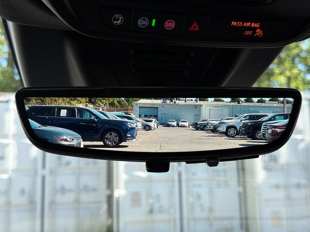 New 2026 Chevrolet Equinox EV RS w/ Convenience Package II AWD/4WD image 18
