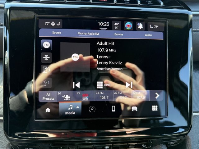Used 2023 Jeep Grand Cherokee Altitude AWD/4WD image 23