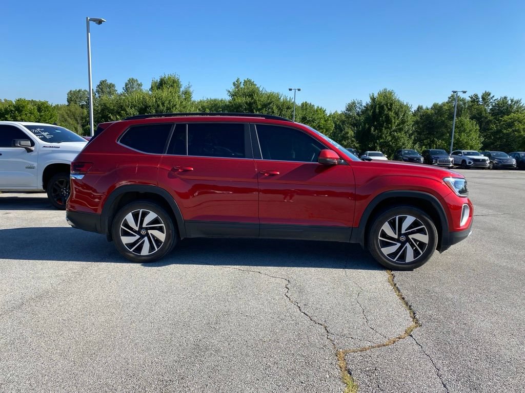 Used 2024 Volkswagen Atlas SE FWD image 8