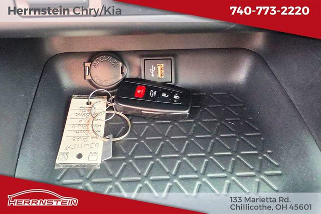 Used 2023 Toyota RAV4 XLE w/ Convenience Package image 20