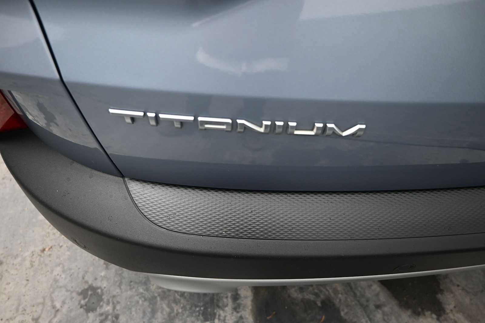 Used 2022 Ford Escape Titanium AWD/4WD image 24