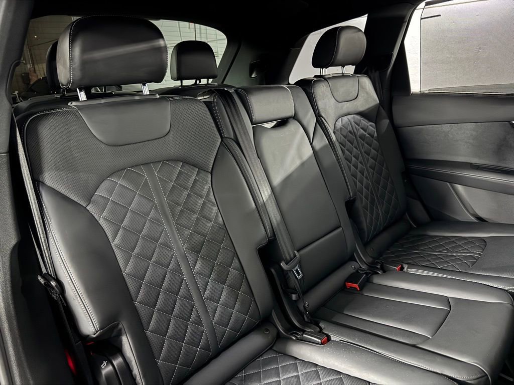 Used 2023 Audi SQ7 Prestige image 52