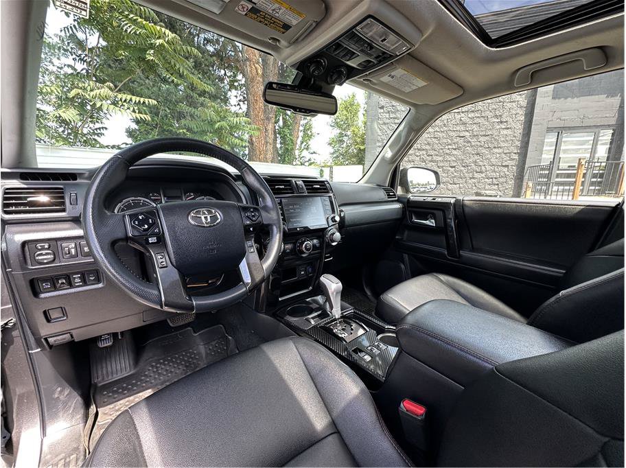 Used 2022 Toyota 4Runner TRD Off-Road Premium AWD/4WD image 14