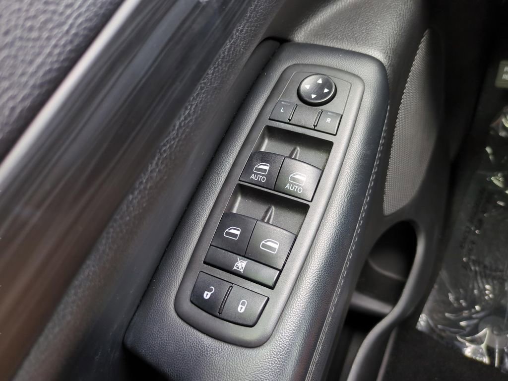 Used 2021 Jeep Grand Cherokee Laredo X RWD image 19