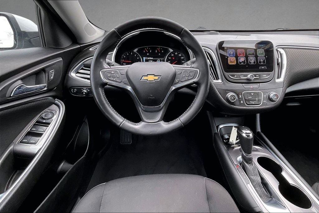 Used 2018 Chevrolet Malibu LT image 8