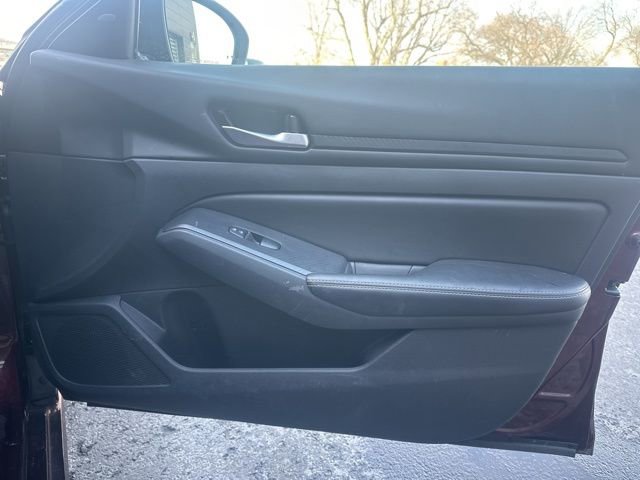 Used 2025 Nissan Altima 2.5 SV image 13