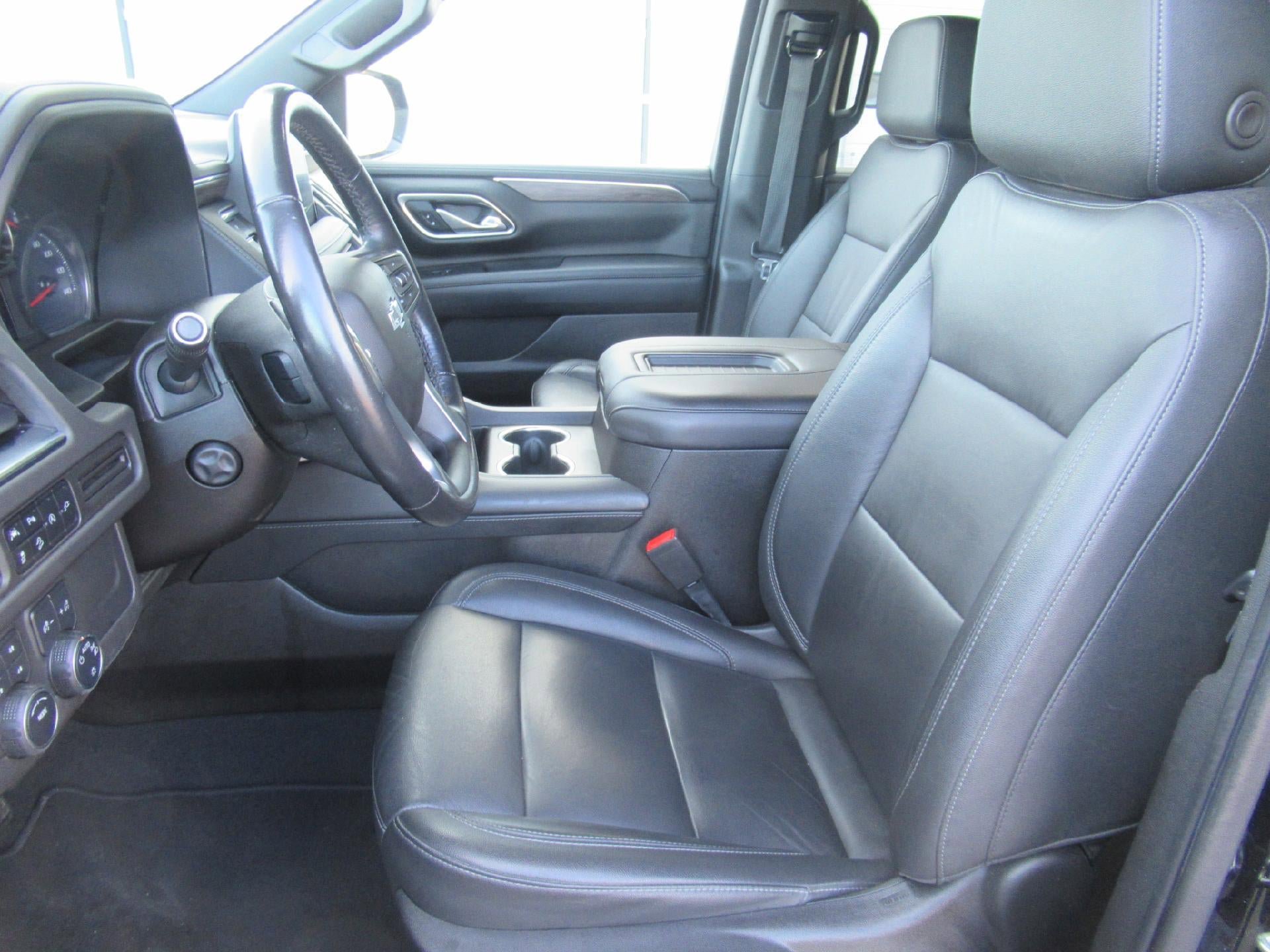 Used 2021 Chevrolet Tahoe Z71 w/ Luxury Package AWD/4WD image 9
