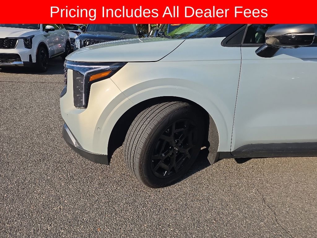 Used 2025 Kia Carnival SX Prestige FWD image 2