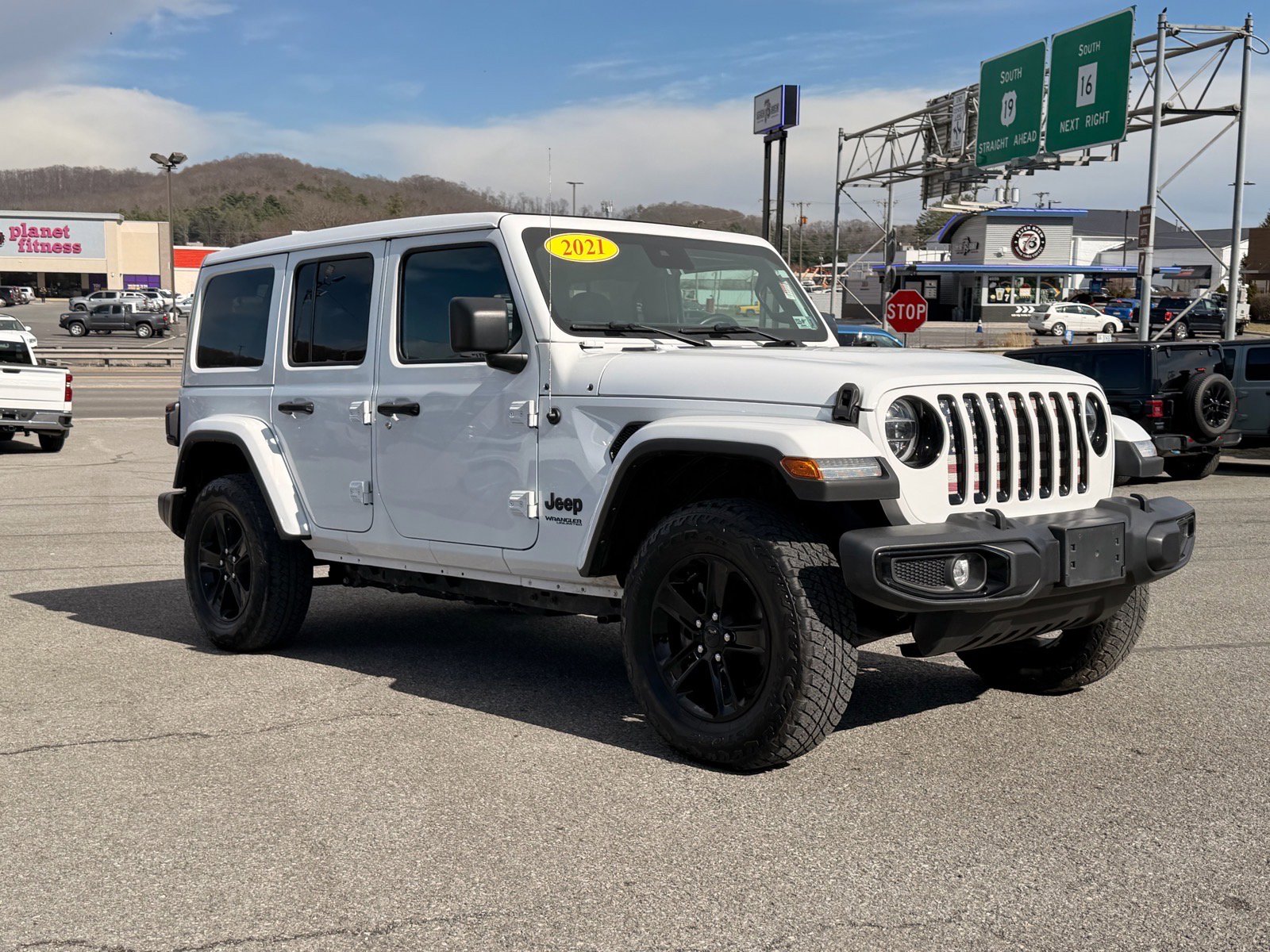 Used 2021 Jeep Wrangler Unlimited Sahara image 8