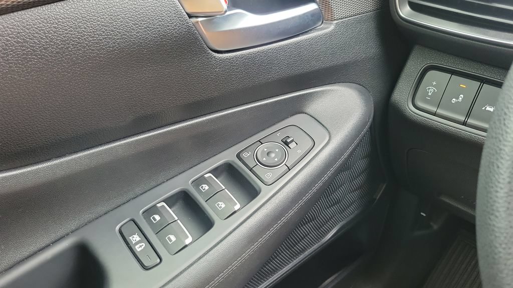 Used 2020 Hyundai Santa Fe SEL FWD image 19