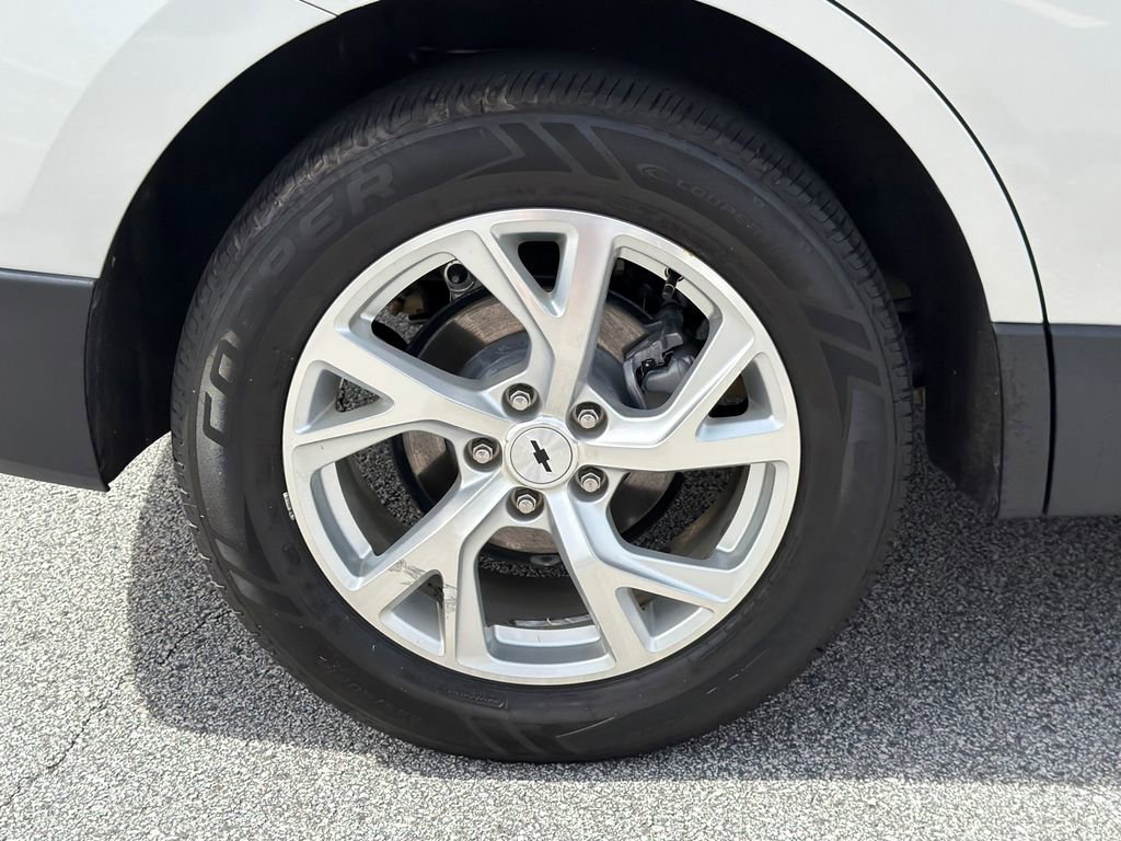 Used 2018 Chevrolet Equinox Premier image 17