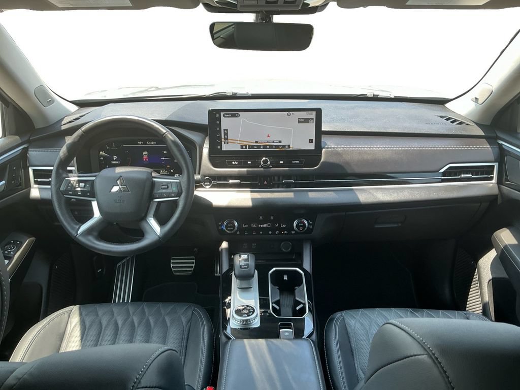 Used 2026 Mitsubishi Outlander SEL AWD/4WD image 17