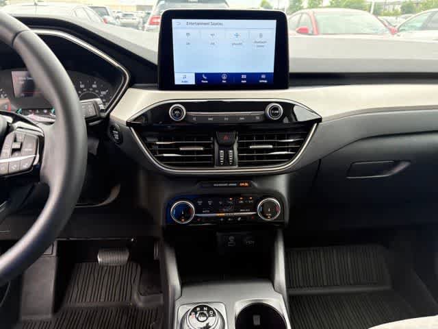 Used 2022 Ford Escape SE w/ SE Sport Appearance Package FWD image 20