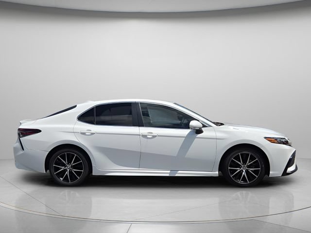 Used 2024 Toyota Camry SE FWD image 9