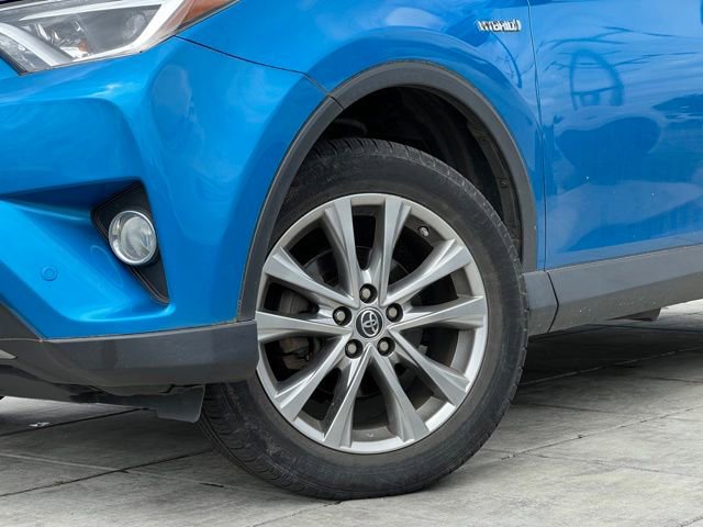 Used 2017 Toyota RAV4 Limited AWD/4WD image 2